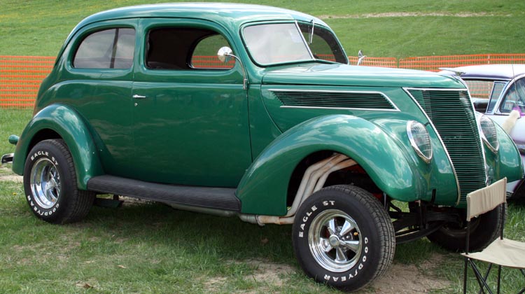 37 Ford Tudor Sedan