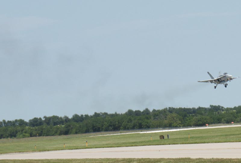 McDonnell Dougals F/A-18 Flyby